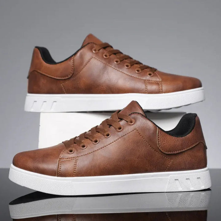Men's Low Top Lace-Up Trainers