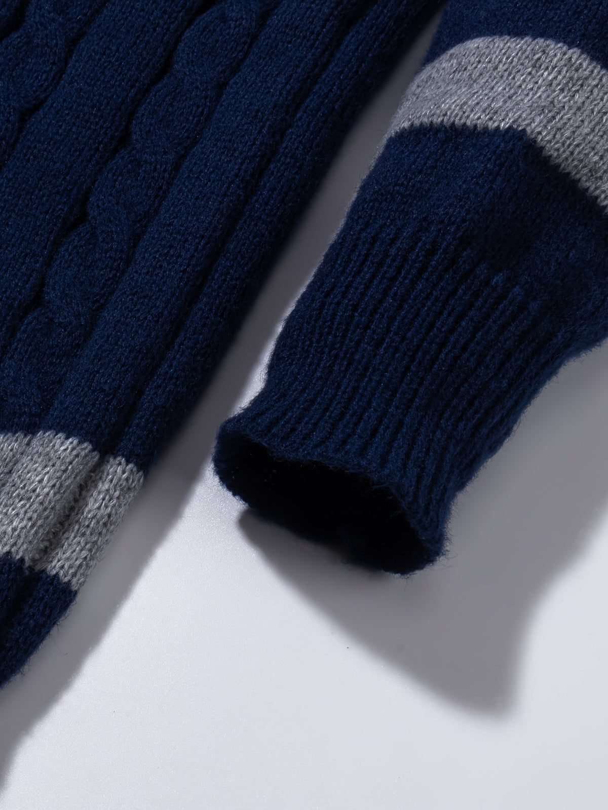 Maglione girocollo da uomo in maglia a trecce