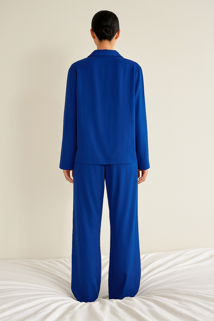 Women's pajamas with wide trousers