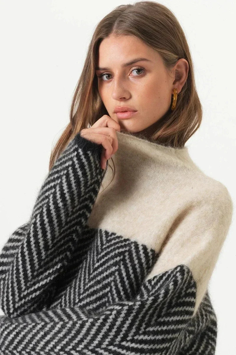 Women's Chevron Colourblock Knit Jumper