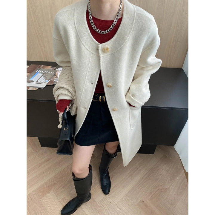 Women's Wool Coat with Round Neck and Button Front