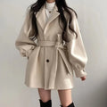 Manteau femme croisé et ceinturé