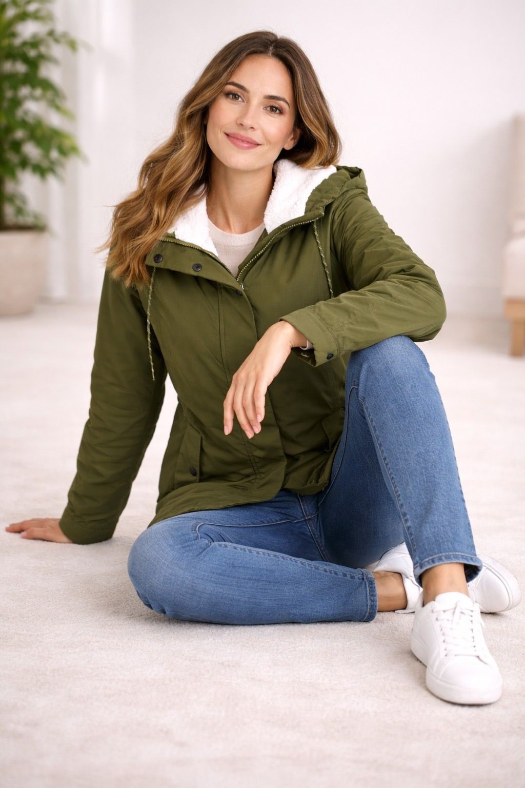 Women's Padded Winter Jacket with Hood and Pockets