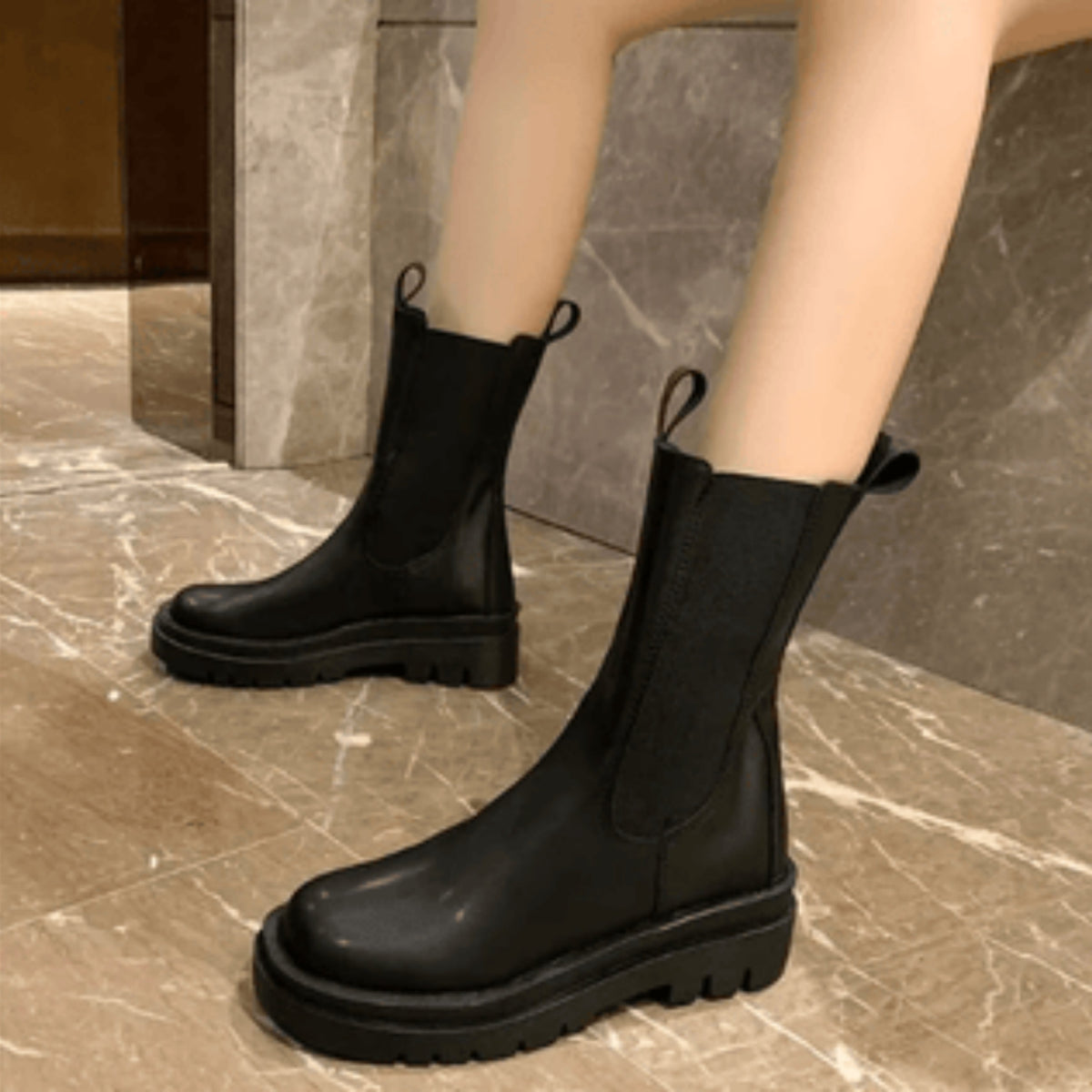 Botines Chelsea de mujer con suela dentada