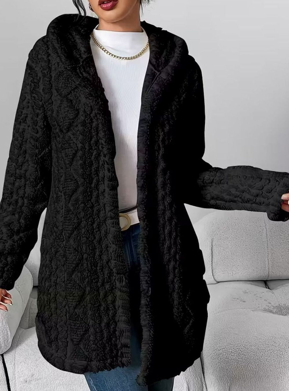 Giacca da donna con cappuccio e tessuto testurizzato da mezza stagione