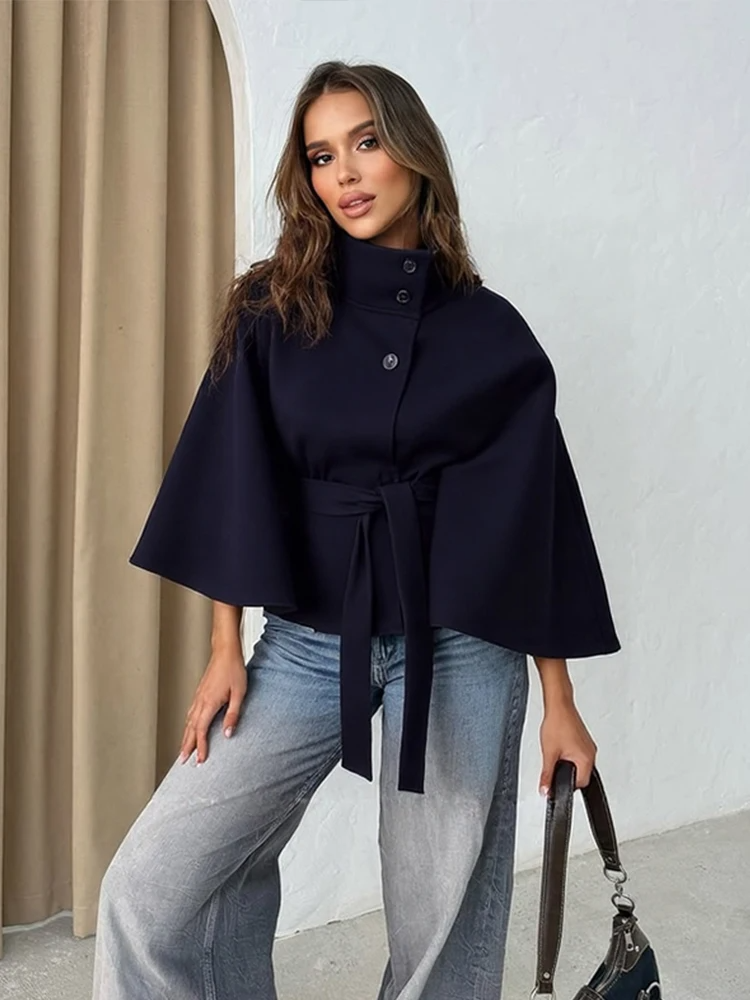 Manteau cape pour femme avec col montant et ceinture