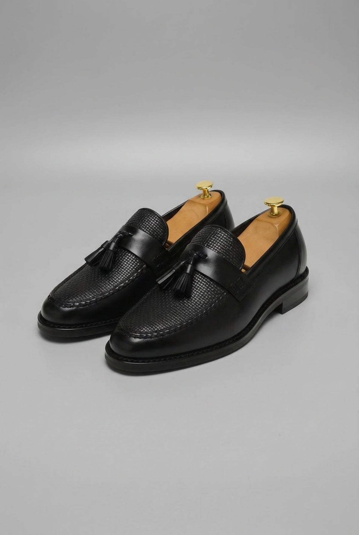 Mocasines tejidos con borlas para hombre