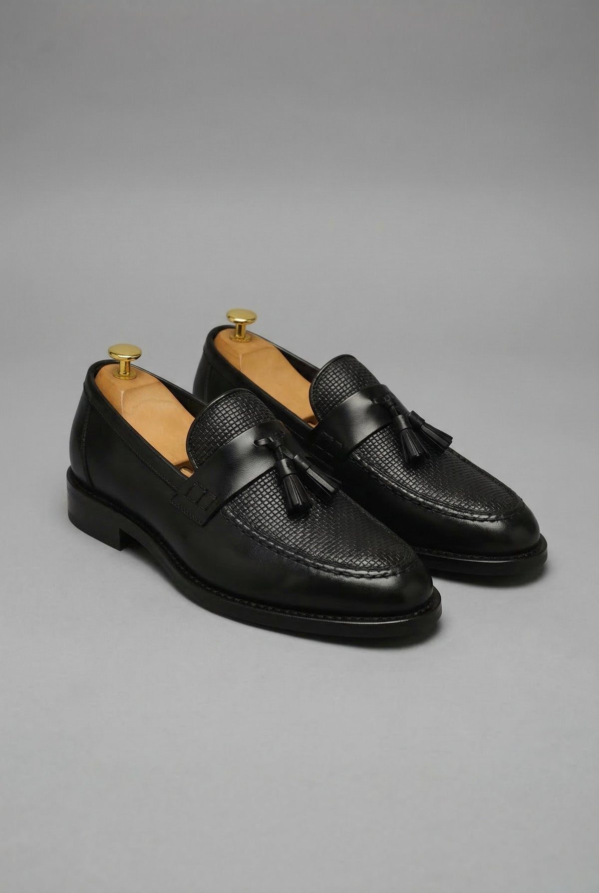 Mocasines tejidos con borlas para hombre