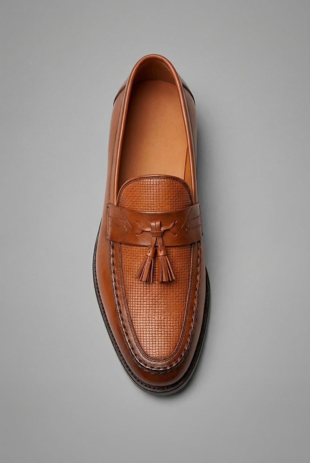 Mocasines tejidos con borlas para hombre