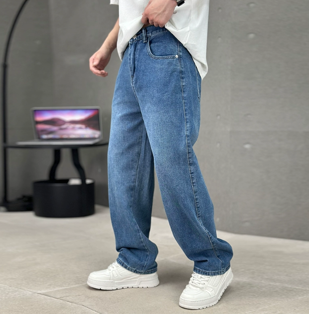 Men's Loose Fit Straight Jeans