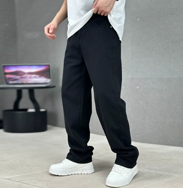 Men's Loose Fit Straight Jeans