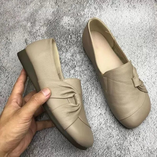 Women's Casual Shoes with a Closed Shape