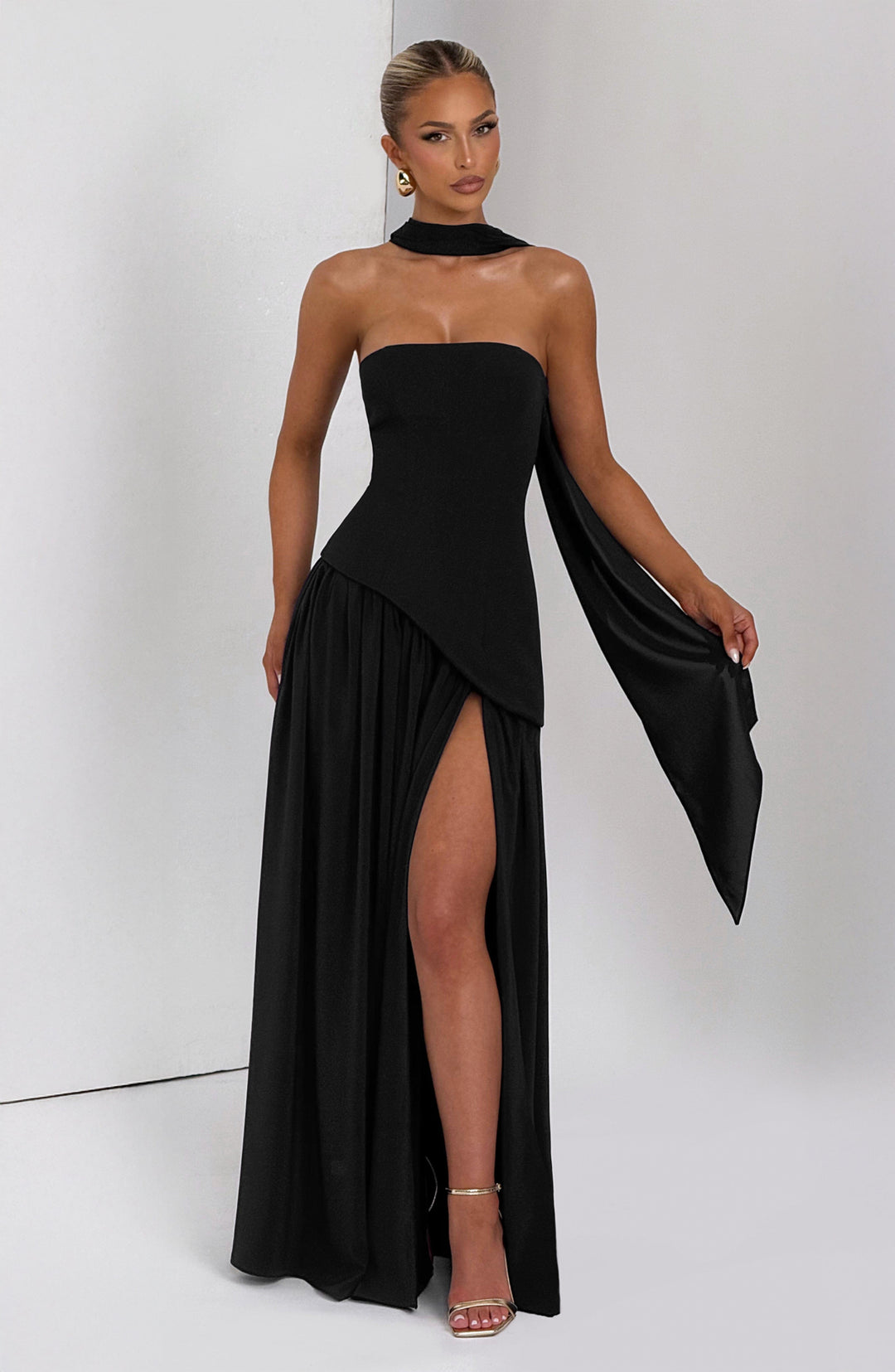 Women's Strapless Pleated Maxi Dress