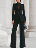 Ensemble tailleur pour femme composé d'un blazer et d'un pantalon