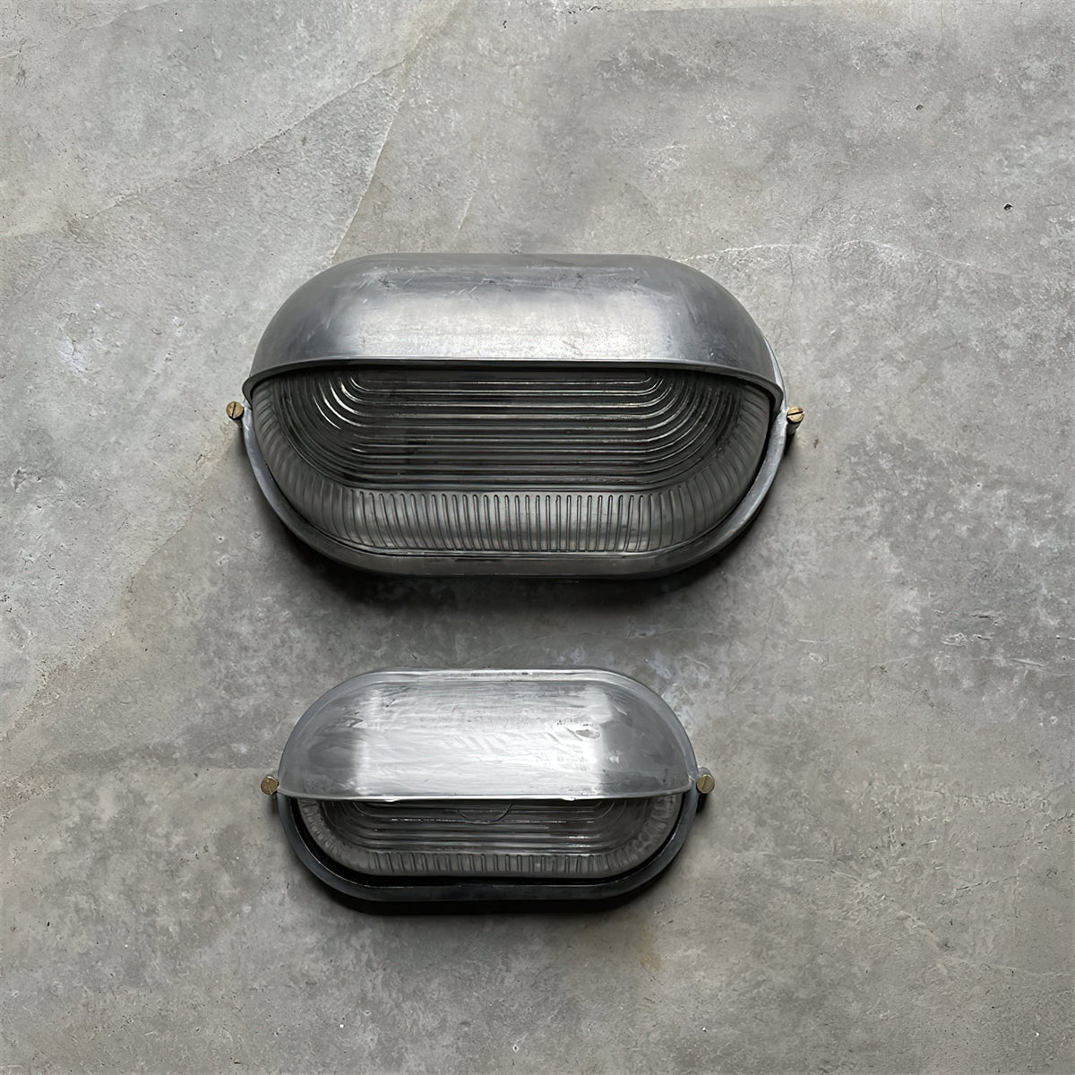 Outdoor Industrial Wall Light with Oval Bulkhead Design and Ribbed Glass Diffuser - Image 42