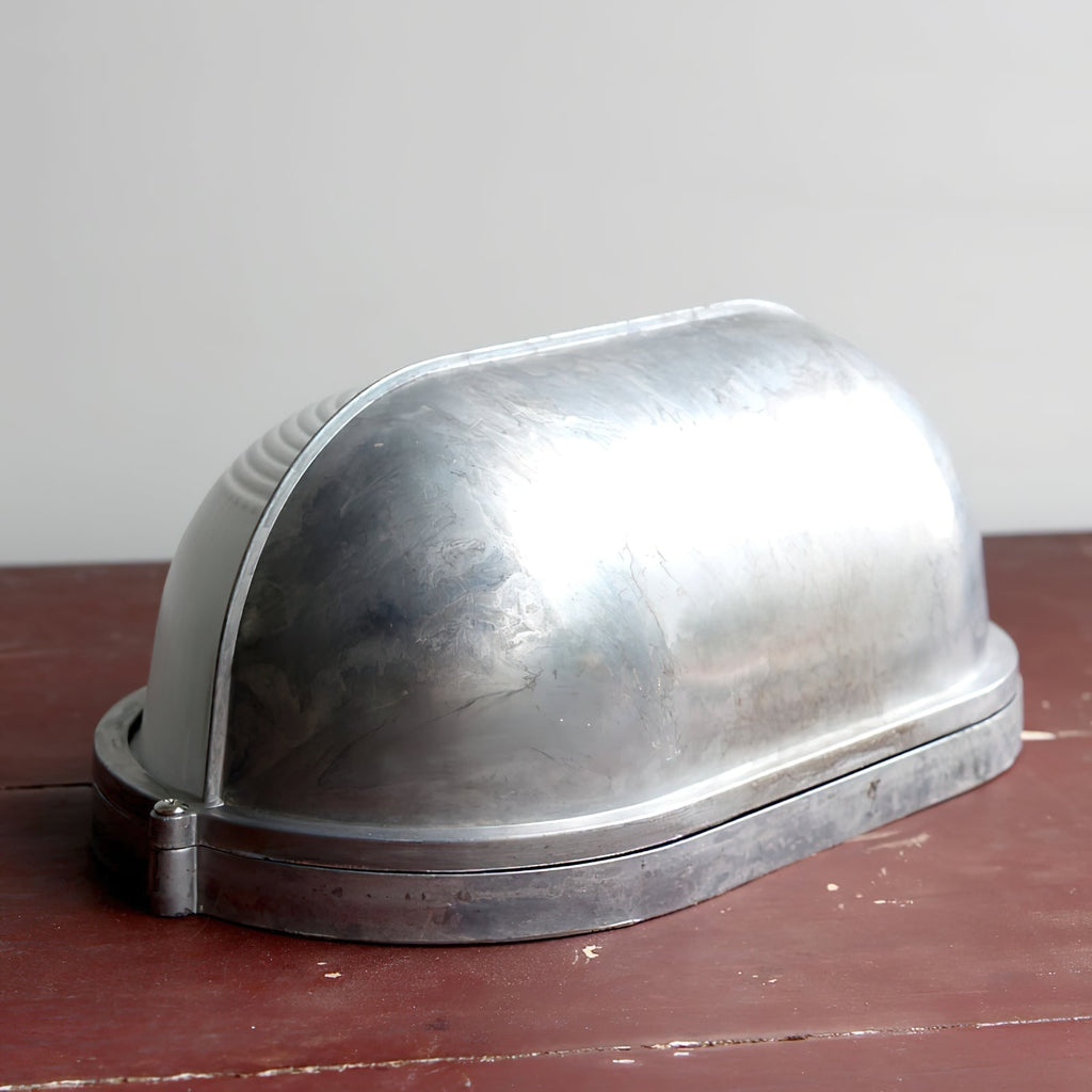 Outdoor Industrial Wall Light with Oval Bulkhead Design and Ribbed Glass Diffuser - Image 48