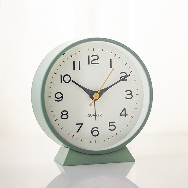Retro Analog Alarm Clock with Non-Ticking Quartz Movement and Backlight - Image 16