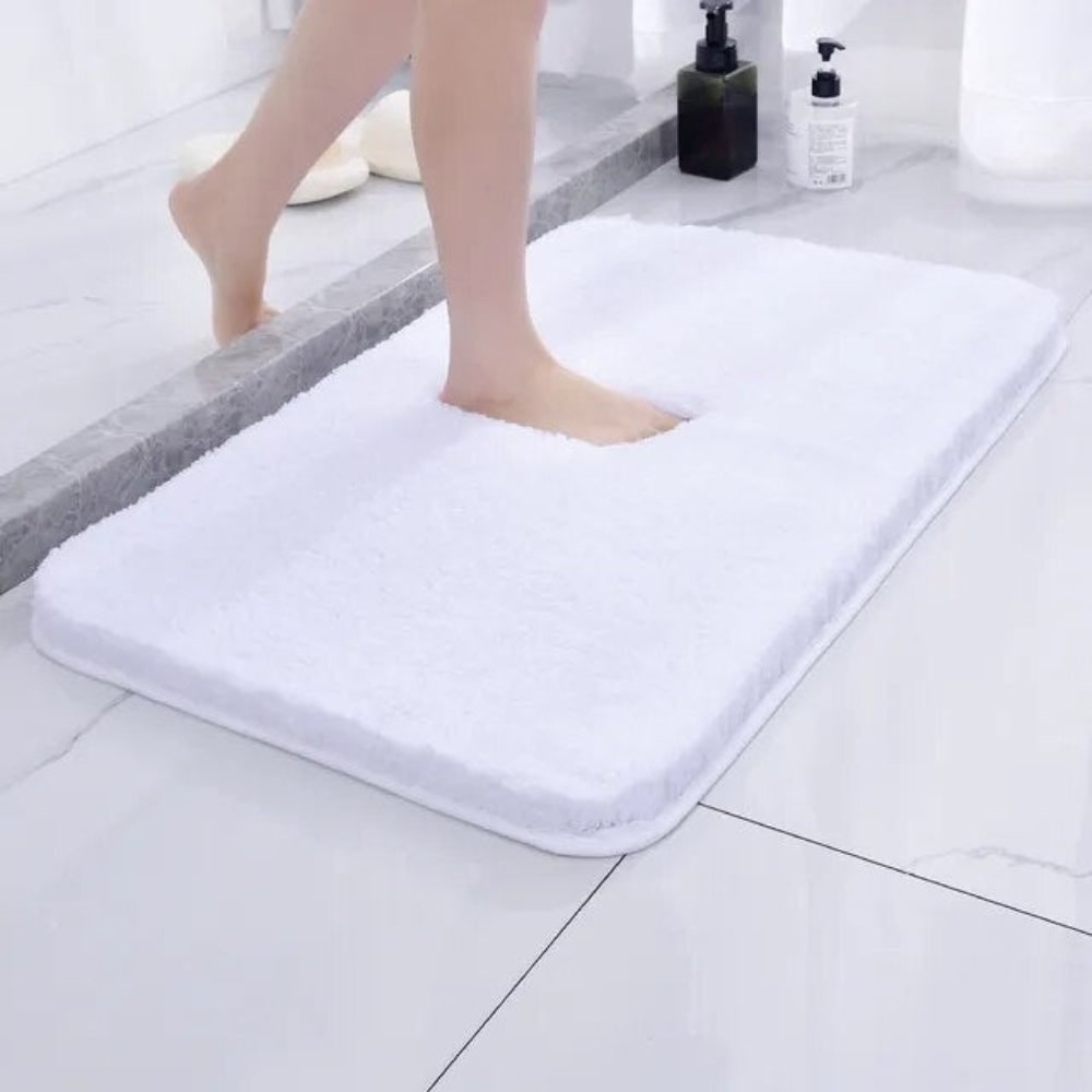 Ultra-Soft Plush Bath Mat with Non-Slip Backing and Machine Washable Design - Image 3
