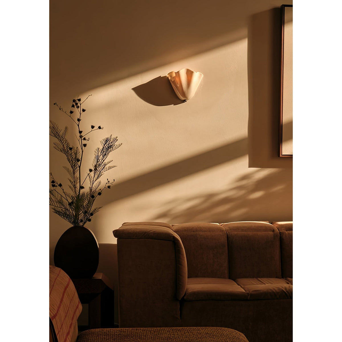 Wall Sconce Lighting with Wavy Handkerchief Glass Shade and Brass Finial - Image 20