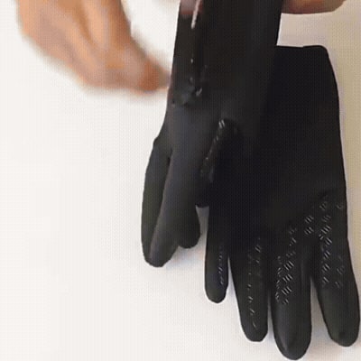 Winter Cycling Gloves with Windproof Shell Touchscreen Fingertips and Fleece Lining - Image 4