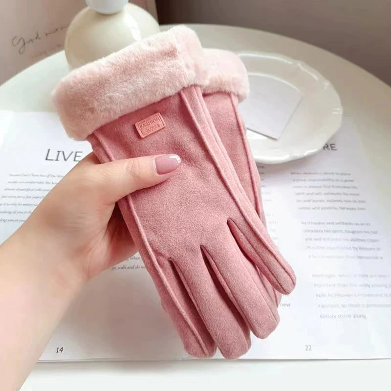 Women's USB Heated Gloves with Faux Fur Trim Touchscreen Fingertips and Fast Warm-Up - Image 2